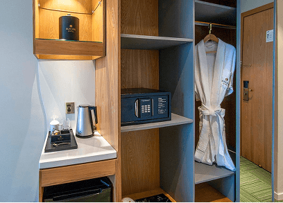 AURORA HOTEL image 4